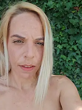 SweetyNinaOff1 online show from May 29, 9:18 am