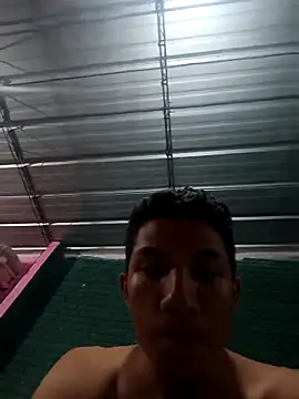 Snapshot of Dannytwin503 chatting on March 19, 3:30 am Dannytwin503 online show from March 19, 3:30 am