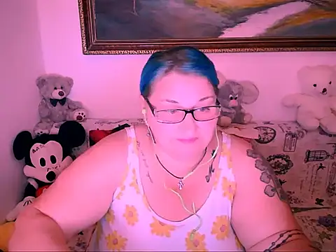 Snapshot of mayamayx chatting on September 18, 7:05 pm mayamayx online show from September 18, 7:05 pm