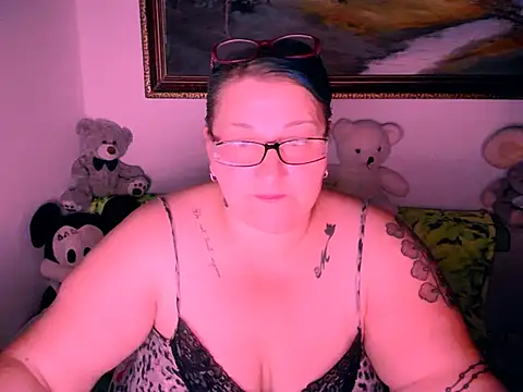Snapshot of mayamayx chatting on October 6, 6:05 pm mayamayx online show from October 6, 6:05 pm