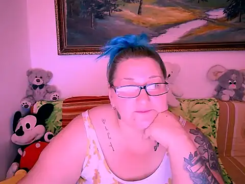 Snapshot of mayamayx chatting on October 10, 5:23 pm mayamayx online show from October 10, 5:23 pm