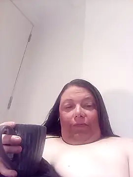 Snapshot of HotHornyEmmaX chatting on February 4, 7:44 pm HotHornyEmmaX online show from February 4, 7:44 pm