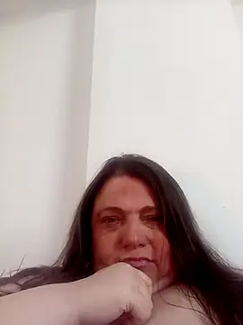 Snapshot of HotHornyEmmaX chatting on February 6, 12:37 pm HotHornyEmmaX online show from February 6, 12:37 pm