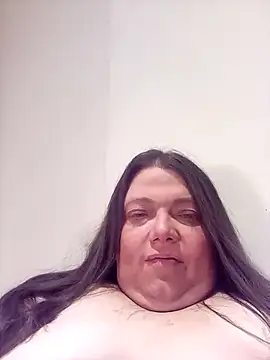 Snapshot of HotHornyEmmaX chatting on February 7, 6:35 am HotHornyEmmaX online show from February 7, 6:35 am