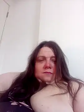 Snapshot of HotHornyEmmaX chatting on February 13, 6:16 pm HotHornyEmmaX online show from February 13, 6:16 pm