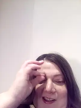 Snapshot of HotHornyEmmaX chatting on February 16, 7:15 am HotHornyEmmaX online show from February 16, 7:15 am