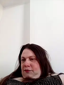 Snapshot of HotHornyEmmaX chatting on March 2, 10:24 am HotHornyEmmaX online show from March 2, 10:24 am