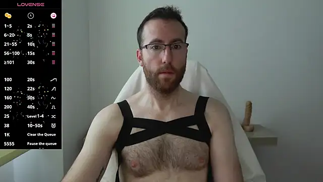 Snapshot of machohiberiko chatting on February 22, 10:40 am machohiberiko online show from February 22, 10:40 am