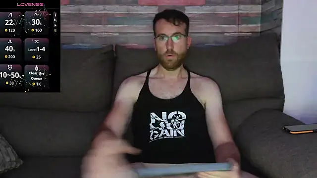 Snapshot of machohiberiko chatting on October 17, 8:44 pm machohiberiko online show from October 17, 8:44 pm