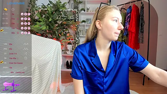 Rachel Rut online show from September 25, 4:16 am