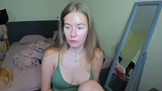 EmilyPaw online show from September 16, 11:11 am