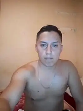 Snapshot of LuisMex1998 chatting on November 28, 2:36 am LuisMex1998 online show from November 28, 2:36 am