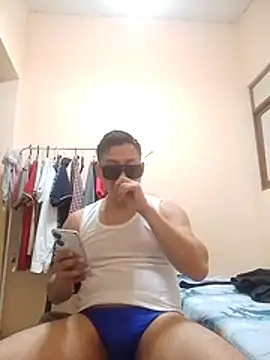 Snapshot of LuisMex1998 chatting on December 15, 9:46 am LuisMex1998 online show from December 15, 9:46 am