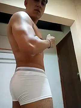 LuisMex1998 online show from April 18, 8:07 am