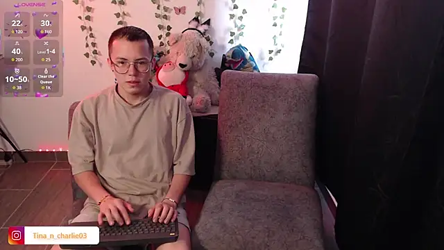 Tina 4 Charlie online show from March 9, 2:10 pm