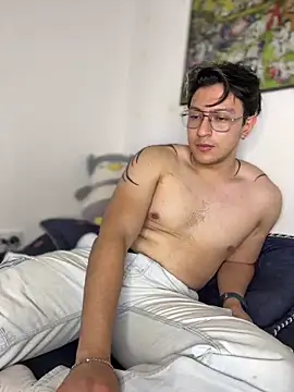 Amon  ashford online show from April 3, 2:09 am