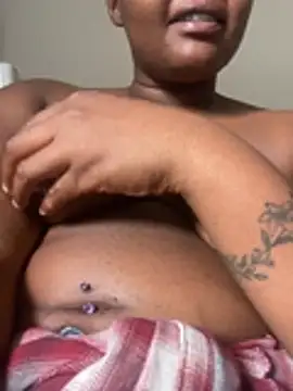 MidnightMuse666 online show from February 1, 1:53 pm