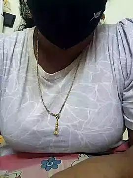 Snapshot of Tamil_Aathira chatting on February 7, 10:29 am Tamil Aathira online show from February 7, 10:29 am