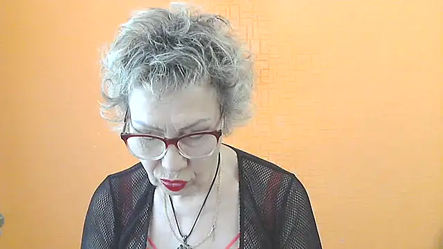 Snapshot of NessyJenixs chatting on May 9, 6:51 am NessyJenixs online show from May 9, 6:51 am
