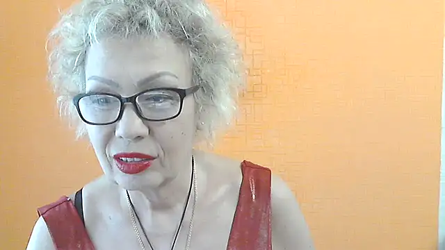 Snapshot of NessyJenixs chatting on May 25, 1:17 pm NessyJenixs online show from May 25, 1:17 pm