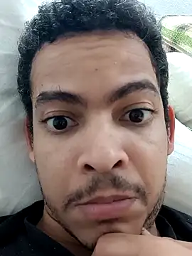 Snapshot of cingonduro chatting on November 3, 11:59 pm cingonduro online show from November 3, 11:59 pm