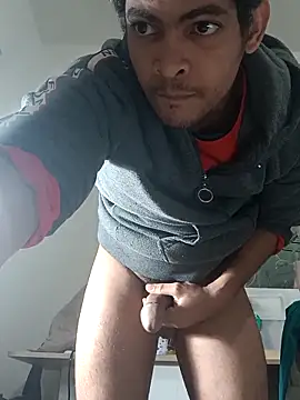 Snapshot of cingonduro chatting on December 16, 6:46 pm cingonduro online show from December 16, 6:46 pm