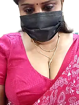 Queenflowerr online show from February 9, 5:11 pm