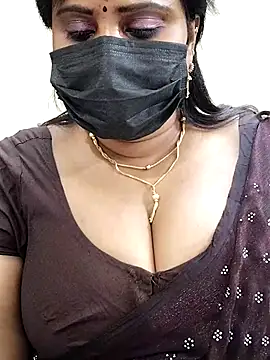 Queenflowerr online show from February 15, 10:42 pm