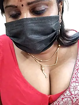 Queenflowerr online show from February 16, 9:27 pm