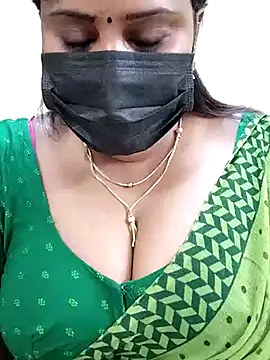 Queenflowerr online show from February 19, 12:25 am