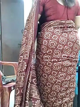 Queenflowerr online show from February 25, 7:36 pm