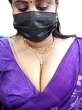 Queenflowerr online show from March 2, 4:42 pm