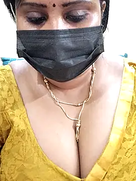 Queenflowerr online show from March 20, 11:12 pm