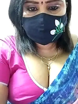 Queenflowerr online show from September 11, 5:40 am