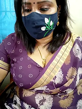 Queenflowerr online show from February 23, 5:49 am