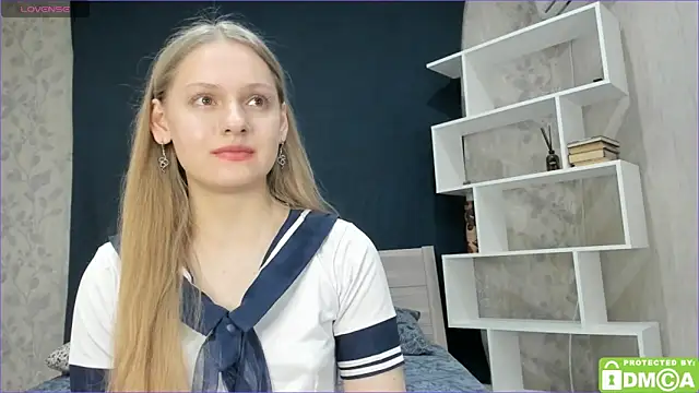 Snapshot of onelovelyalice chatting on January 22, 5:49 pm onelovelyalice online show from January 22, 5:49 pm