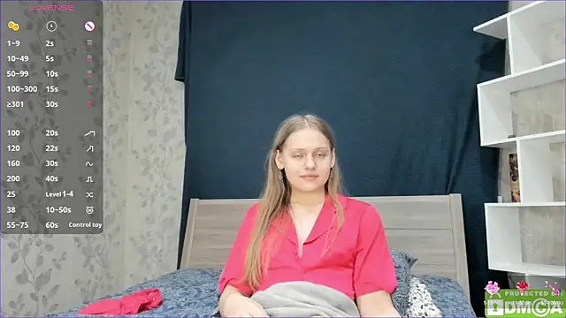 Snapshot of onelovelyalice chatting on February 1, 8:47 pm onelovelyalice online show from February 1, 8:47 pm