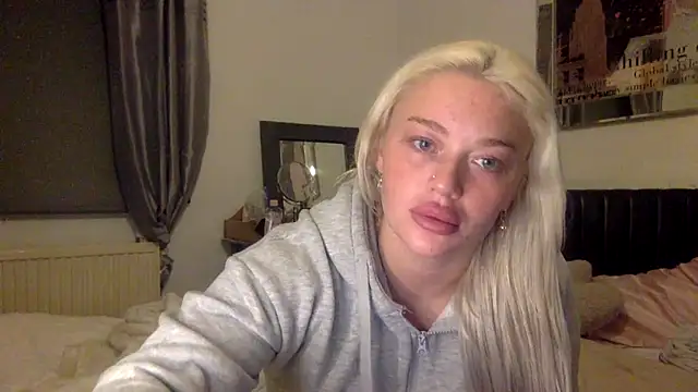 Snapshot of blissdimicco chatting on January 28, 9:08 pm blissdimicco online show from January 28, 9:08 pm