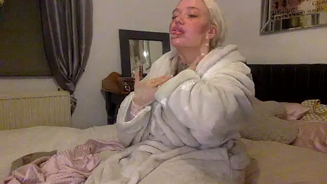 Snapshot of blissdimicco chatting on January 31, 9:16 pm blissdimicco online show from January 31, 9:16 pm