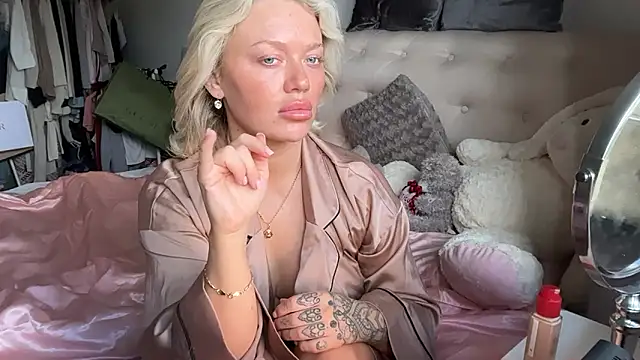 blissdimicco online show from April 5, 10:12 am