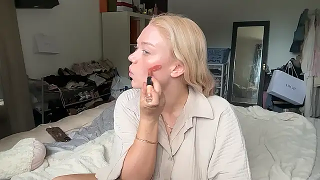 blissdimicco online show from May 31, 4:14 pm