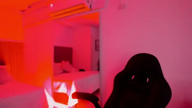 bonnieAn online show from January 15, 11:37 am