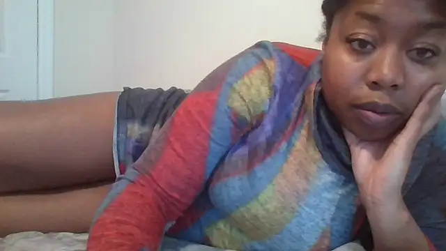 Snapshot of angeliquebelcali chatting on February 23, 9:48 pm angeliquebelcali online show from February 23, 9:48 pm