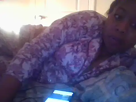 Snapshot of angeliquebelcali chatting on March 12, 12:42 am angeliquebelcali online show from March 12, 12:42 am