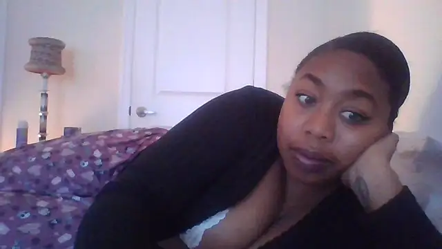 Snapshot of angeliquebelcali chatting on March 22, 10:59 pm angeliquebelcali online show from March 22, 10:59 pm