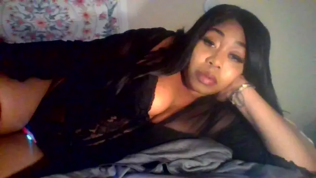 Snapshot of angeliquebelcali chatting on October 27, 6:12 pm angeliquebelcali online show from October 27, 6:12 pm