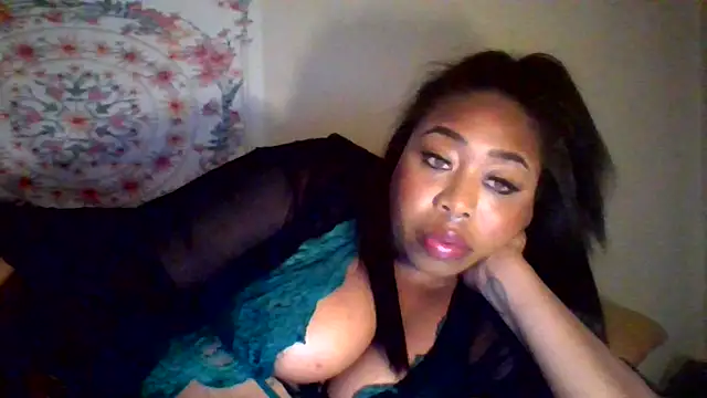 Snapshot of angeliquebelcali chatting on November 5, 11:38 pm angeliquebelcali online show from November 5, 11:38 pm