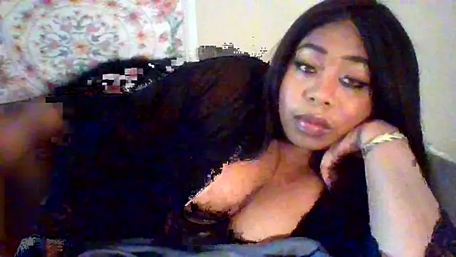 Snapshot of angeliquebelcali chatting on November 6, 5:47 pm angeliquebelcali online show from November 6, 5:47 pm