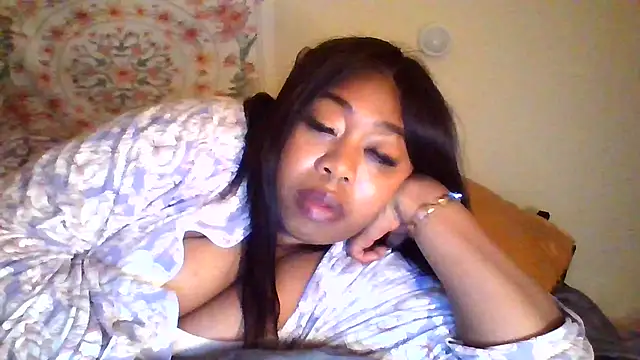 Snapshot of angeliquebelcali chatting on November 9, 6:01 am angeliquebelcali online show from November 9, 6:01 am