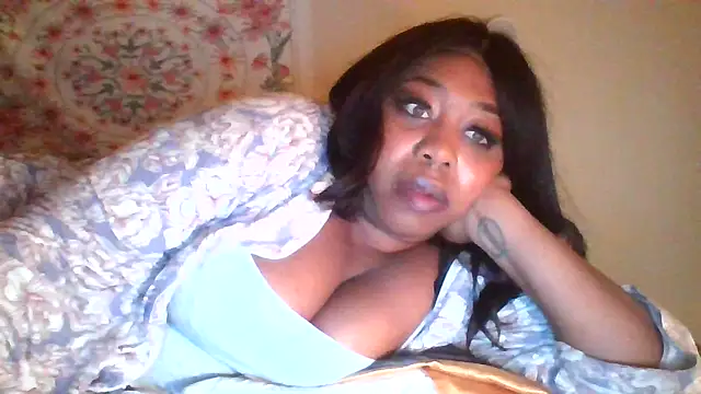 Snapshot of angeliquebelcali chatting on November 10, 7:07 am angeliquebelcali online show from November 10, 7:07 am